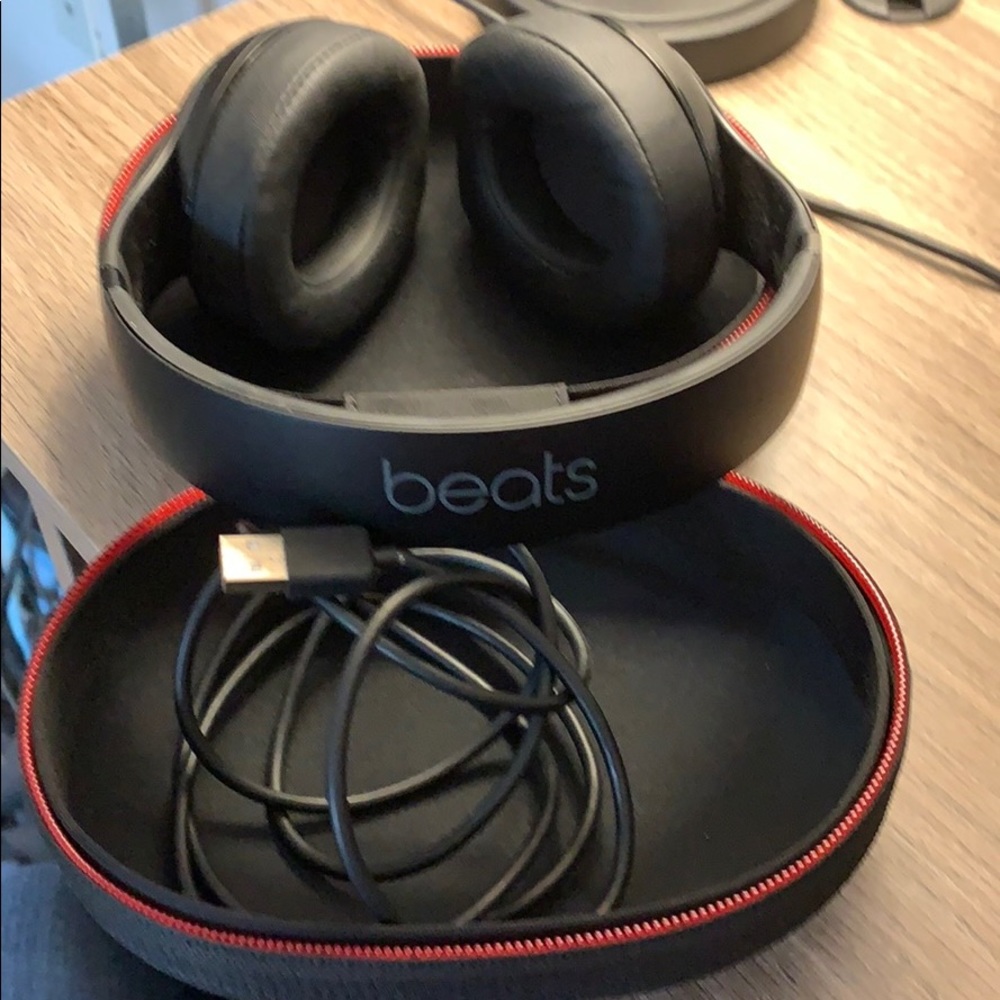 Wireless studio 3 headphones Beats by Dre